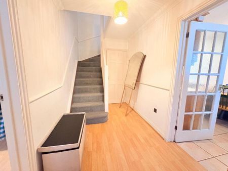 2 bedroom terraced house to rent - Photo 2
