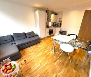 2 bedroom flat to rent - Photo 6