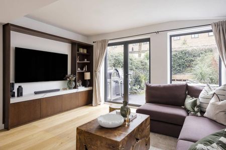 3 bedroom maisonette to rent - Photo 2