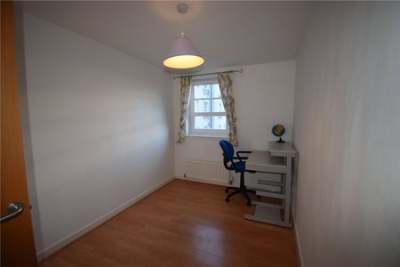 3 bedroom apartment to rent - Photo 5