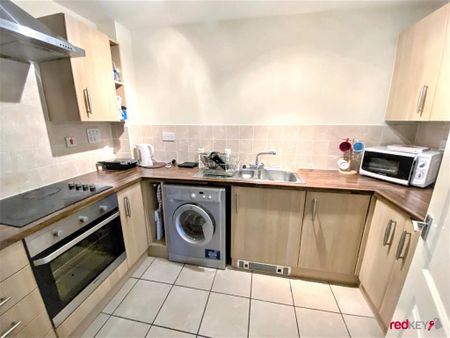 2 bedroom flat to rent - Photo 5