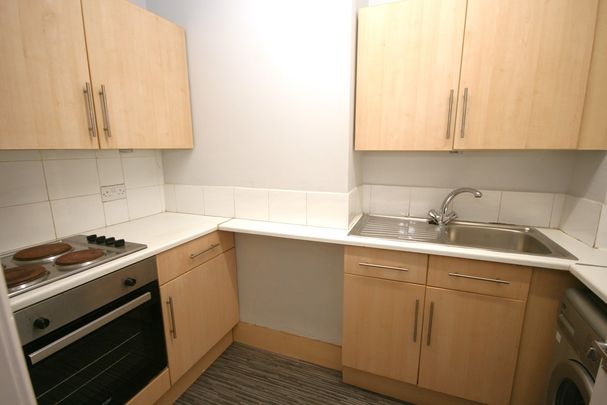 Aitken St, Bed Unfurnished Apartment, Dennistoun – Available 01/11/2024 - Photo 1