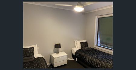 MOVE-IN READY! - Photo 3