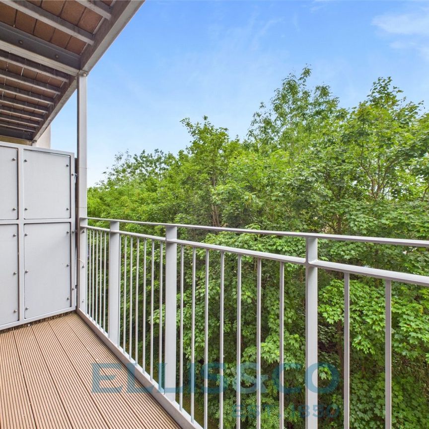 Orchid Court, TN9, Kent - Photo 1