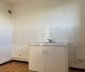 Location Appartement 47m² GRANVILLE 50400 - Photo 6