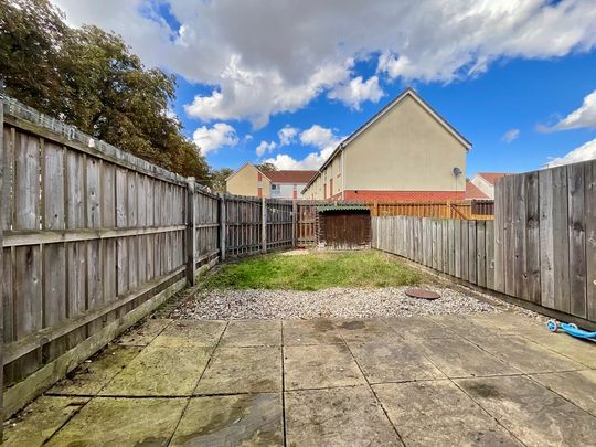 2 bedroom Semi-Detached House to let - Photo 1