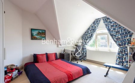 5 Bedroom house to rent in North End Road, Hampstead, NW11 - Photo 3