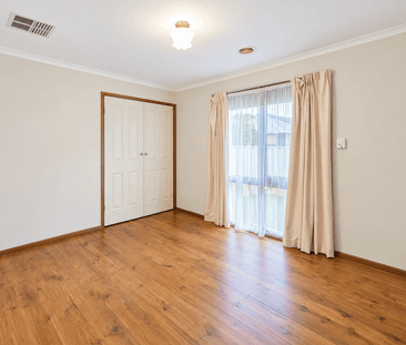 Spacious Three-Bedroom Whole Property with Ducted Heating & Air Con... - Photo 4