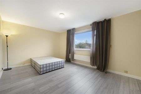 3 bedroom detached house to rent - Photo 4