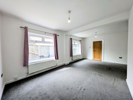 3 bedroom detached house to rent - Photo 2