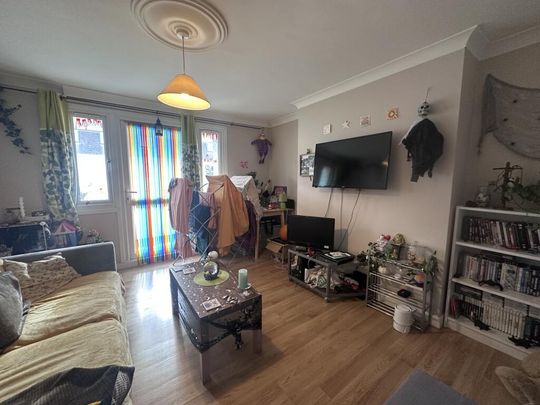 2 bedroom house share to rent - Photo 1