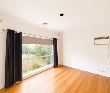 4 Bedroom Home Centrally Located - Photo 3