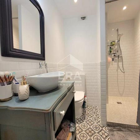 LOCATION PAU - TOUT COMPRIS - T1 meublé de 26m² rénové avec garage - Photo 4