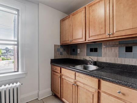 For Lease - 10 Kingston Road Unit# 84, Toronto, Ontario - Photo 5