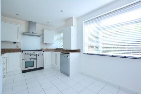 4 bedroom terraced house to rent - Photo 2