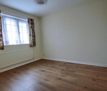 4 bedroom detached house to rent - Photo 4