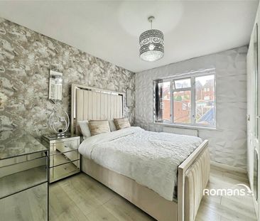 property to rent - Photo 4