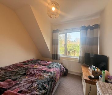 3 bedroom semi-detached house to rent - Photo 6