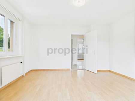 Helle und ruhige 3-Zimmer-Wohnung mit Balkon, neu saniert in Strengelbach - Photo 2