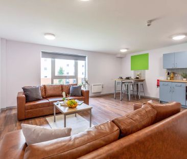 Standard En-suite | Bryson Court - Photo 5