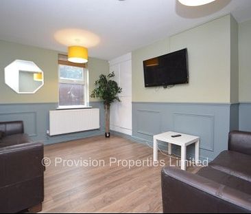 6 Bedroom Student Houses in Woodhouse - Photo 1