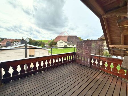 Luminous 4.5-room apartment in Grasswil- attractive with balcony and beautiful living comfort - Photo 2