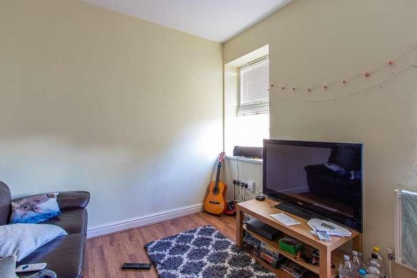 Richmond Crescent, Roath, CF24 - Photo 1