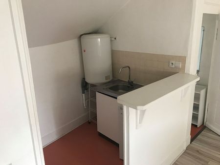 Location Appartement 1 pièce 34m² BESANCON 25000 - Photo 2