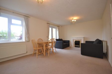 3 bedroom House To Let - Photo 2