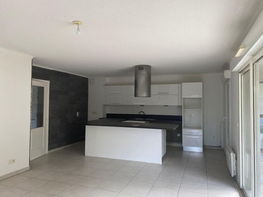 Location Appartement 3 pièces 70m² FREJUS 83600 - Photo 1