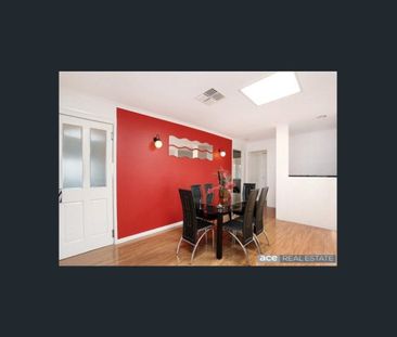 Prestigious Family Home In Outstanding Location - Photo 3