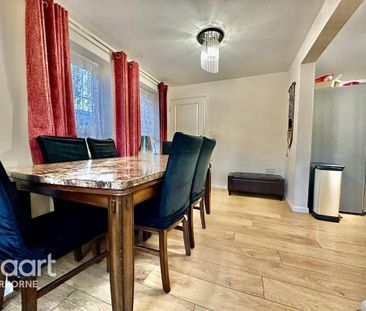 3 bedroom detached house to rent - Photo 5