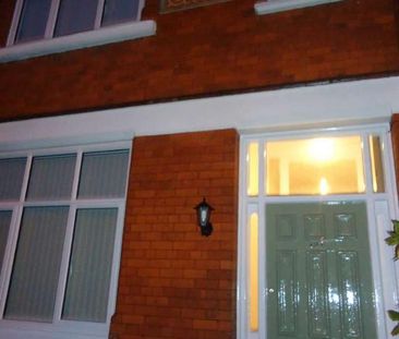 Aigburth Road, Aigburth, Liverpool, Merseyside, L17 - Photo 1