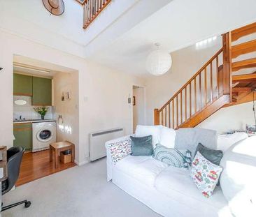 Alterton Close, Woking, GU21 - Photo 2