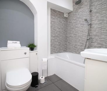 2 bedroom maisonette to rent - Photo 2