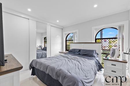 10 Caliban Place, Rosemeadow NSW 2560 - House For Rent | Domain - Photo 2