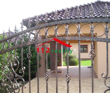 Na prenájom 4 izbový bungalov, garáž, plus 3 parkovacie miesta, ide... – Fotografia 3