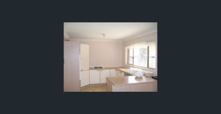 Experience the perfect blend of style and comfort. Start from the move in date, Mid-term increase to $720 after 2 months. - Photo 4