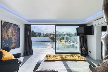 3 bedroom luxury Villa for rent in San Pedro de Alcántara, Andalusia - Photo 2