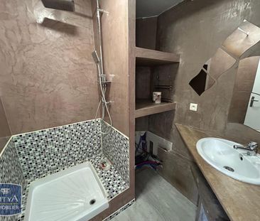 Location Appartement 3 pièces 53m² PORT DE BOUC 13110 - Photo 5