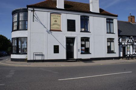 House to rent - Photo 2