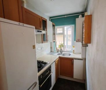 Apartament cu 2 camere, zona 7 Noiembrie - Fotografie 1