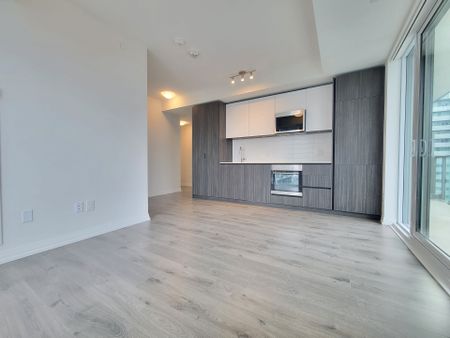 For Lease - 8 Widmer Street Unit# 4212, Toronto, Ontario - Photo 2