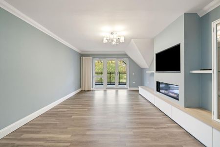 3 bedroom flat to rent - Photo 2
