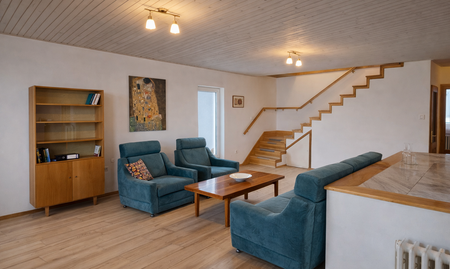 NA PRENÁJOM VEĽKÁ SAMOSTATNÁ IZBA V BYTOVEJ JEDNOTKE - Fotografia 2