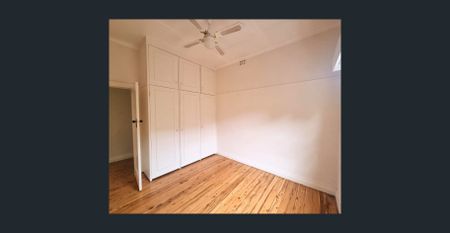 Location, Location! - Photo 3