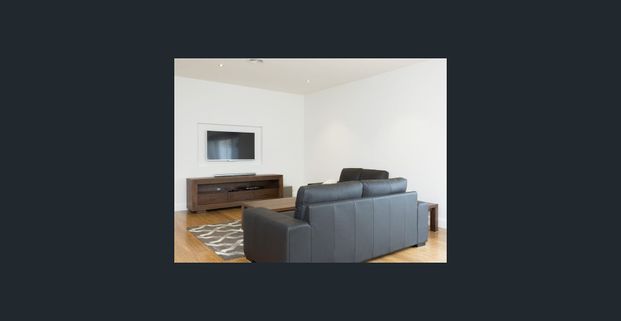 FULLY FURNISHED - CONTACT AGENT FOR AVAILABILITY - Photo 1