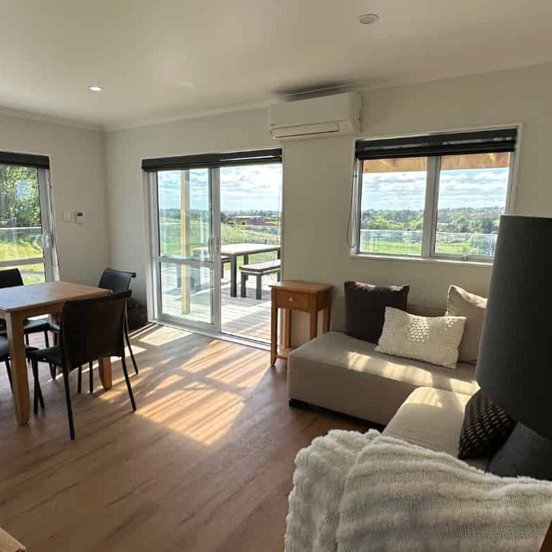 Charming 2-Bedroom home in Taupaki - Photo 1