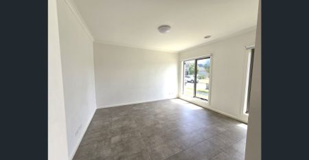 Luxury & Spacious Four Bedrooms Home Available! - Photo 3