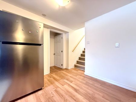 For Lease - 2206 Navaho Drive Unit# B, Belair Park - Copeland Park and Area, Ontario - Photo 3